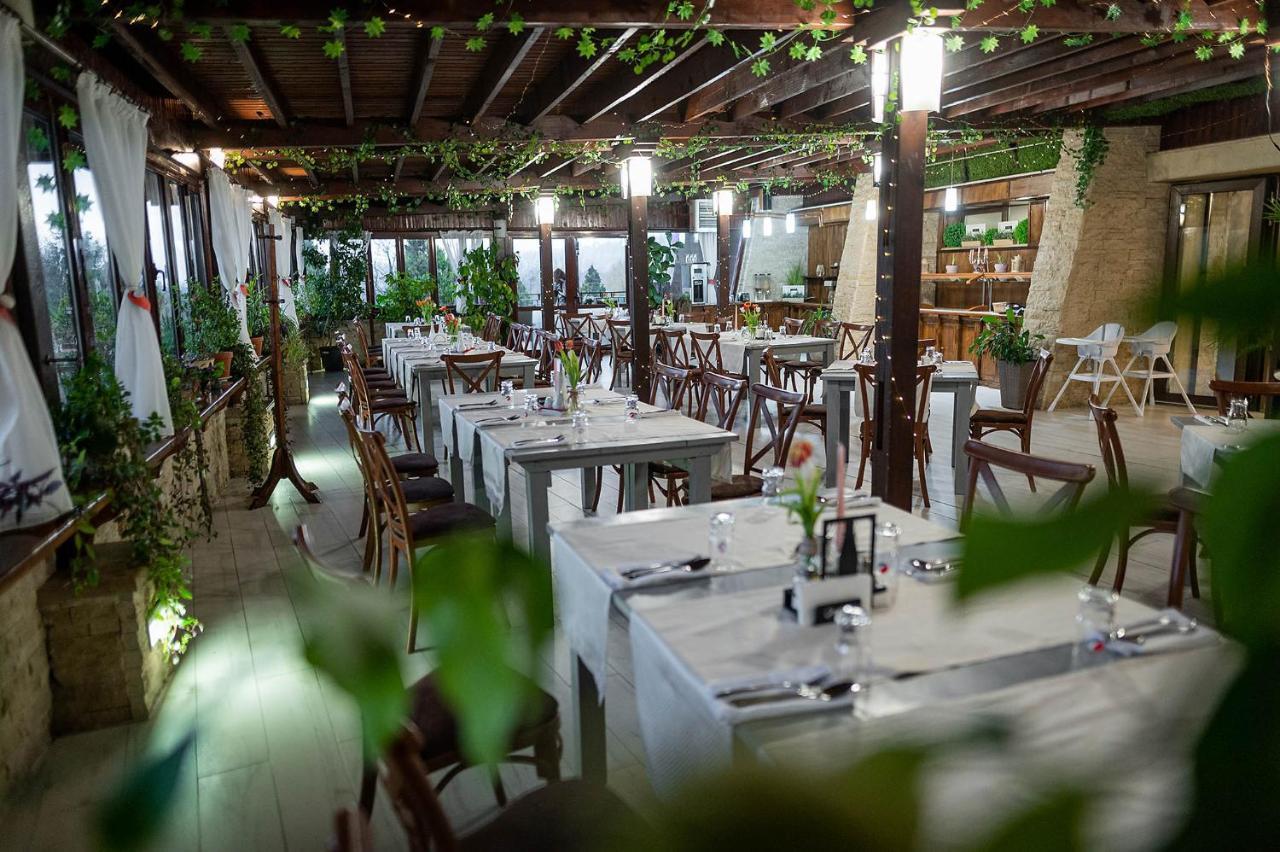 Hotel Secret Garden Baia Sprie Exterior foto