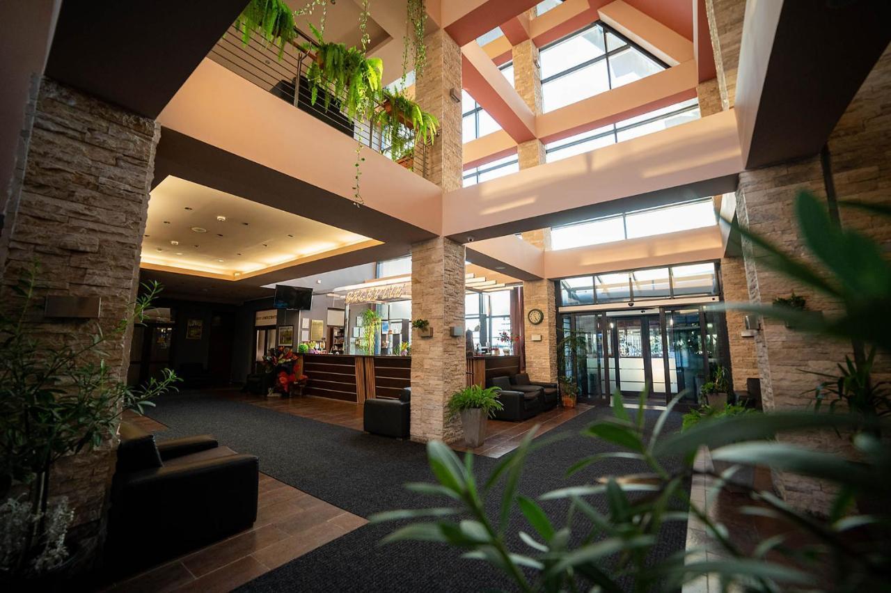 Hotel Secret Garden Baia Sprie Exterior foto